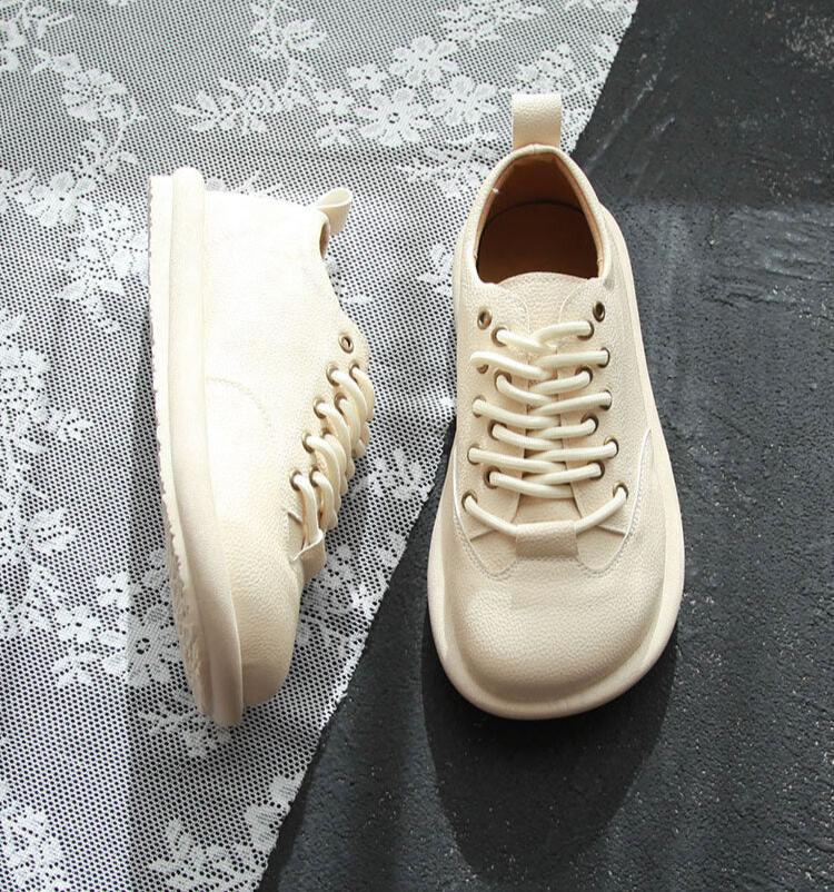 Women Stylish Retro Lace-Up Soft Leather Casual Shoes