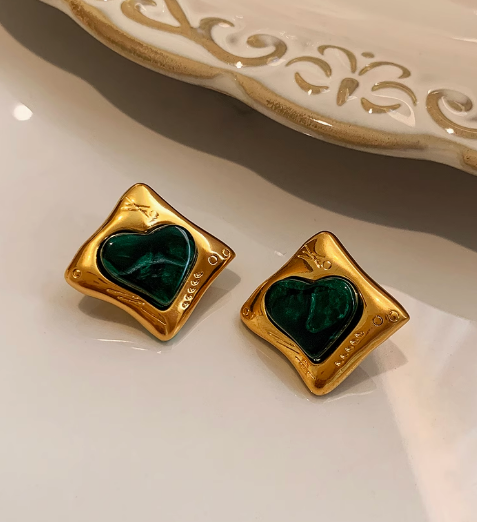 Babakud Retro Green Square Heart Earrings