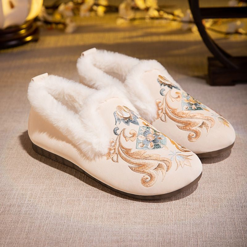 Women Traditional Embroidered Warm Fur-Lined Cotton Cloth Shoes