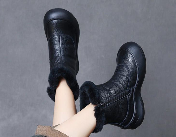 Women Black Warm Fleece- Lined Ankle Boots