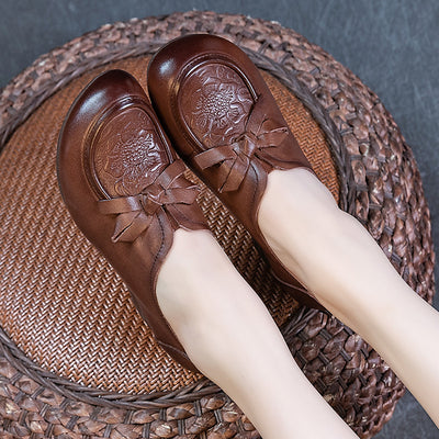 Women Retro Embossed Knot Leather Shoes