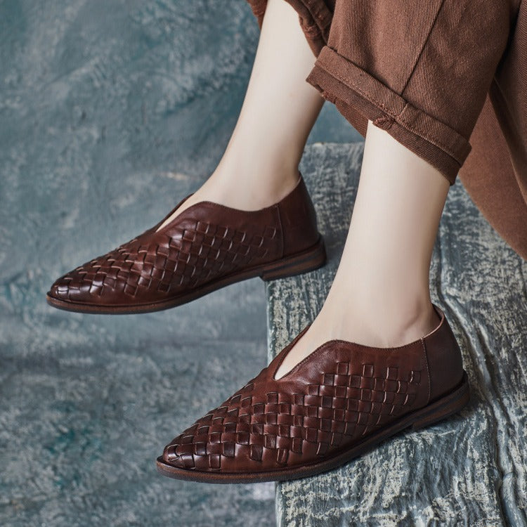 Women Retro Pointed Woven Handmade Leather Flats