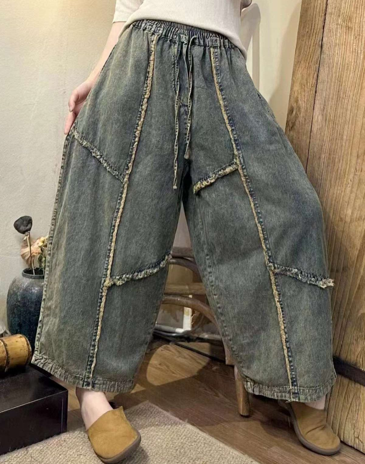 Women Vintage Washed Distressed Raw Hem Jeans