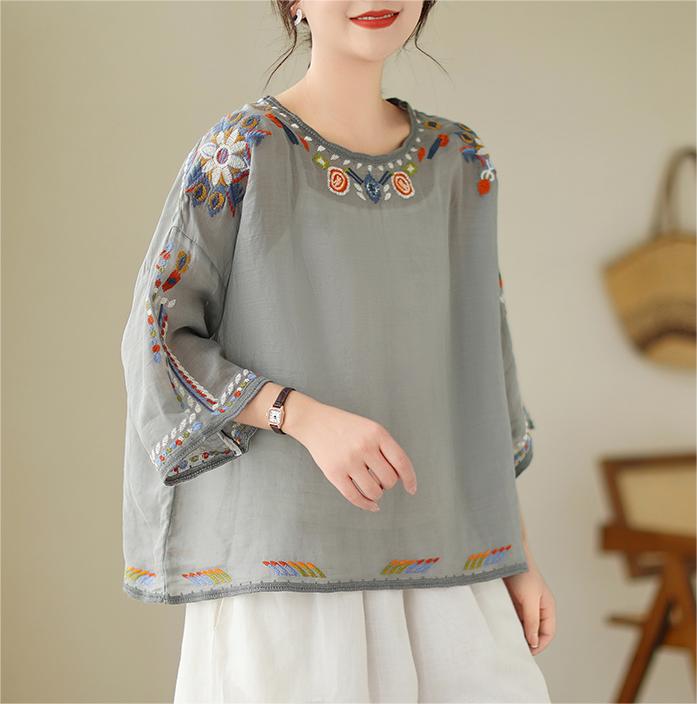 Loose Embroidered Three-Quarter Sleeves Cotton T-Shirts