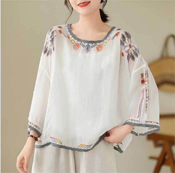 Loose Embroidered Three-Quarter Sleeves Cotton T-Shirts