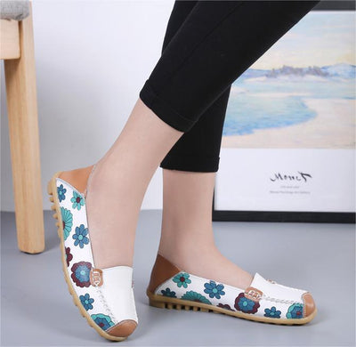 Plus Size Soft Soled Printed Leather Slip-Ons